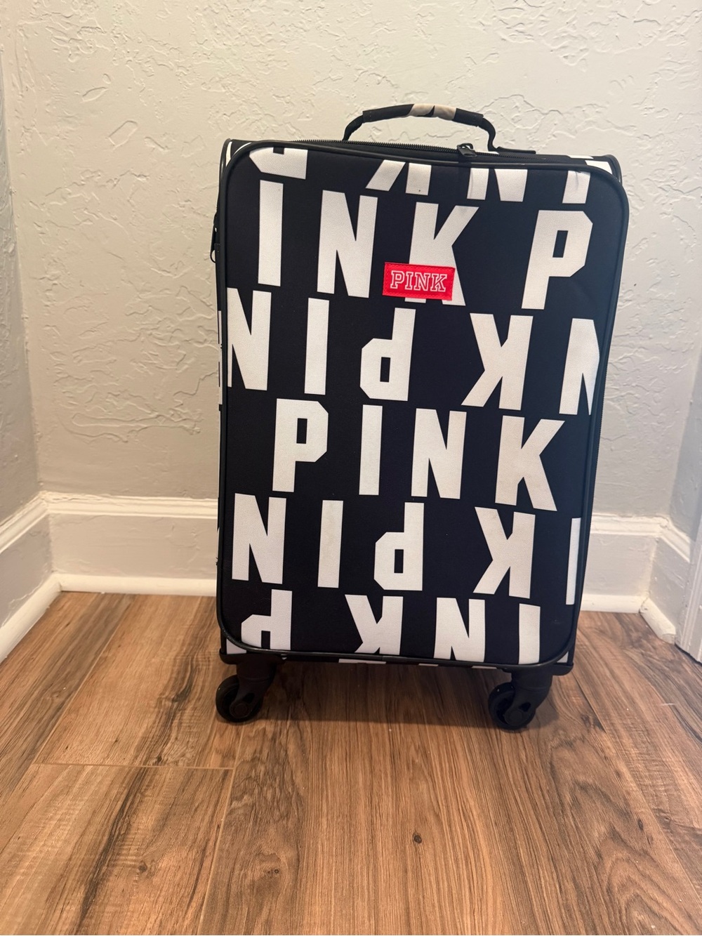 PINK Victoria's Secret Black & White Logo Spinner Suitcase
